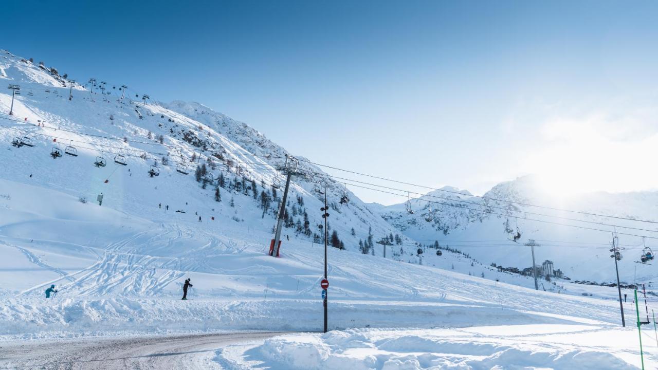 Apex2100 International Ski Academy Tignes Exterior photo